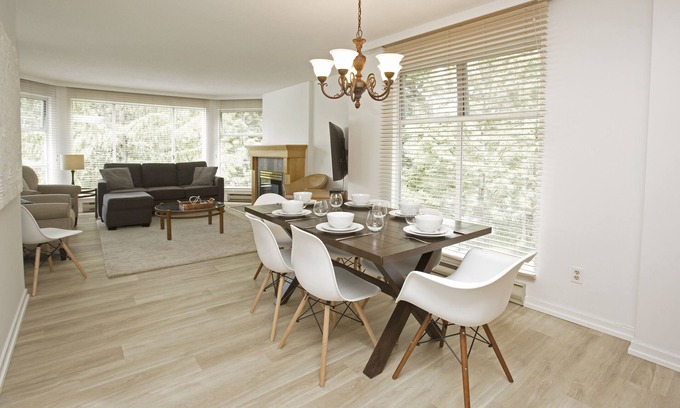 Upper Village Condo | Slopeside 2 bed/2 bath w LARGE outdoor pool & H/T