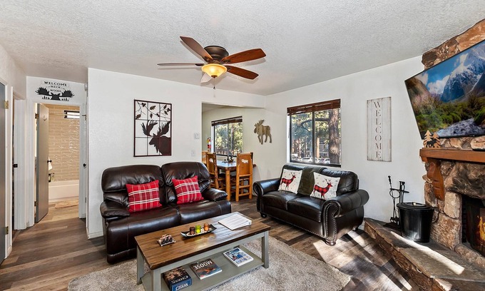 Summit Estates Apartment | Slopeside Cabin A - Walk to Lifts | Parking