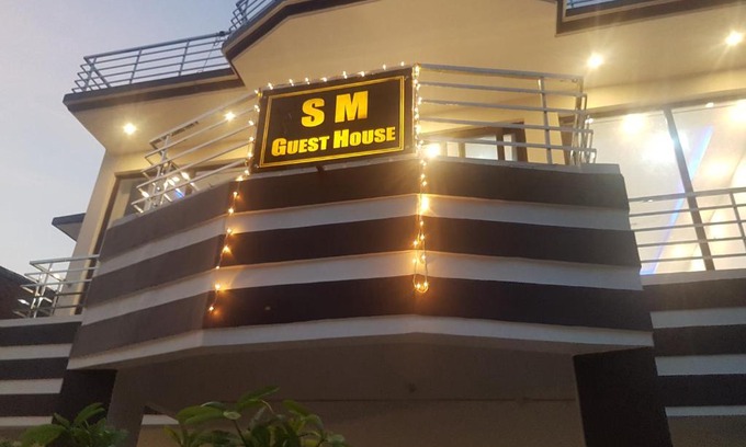 Gomti Nagar House | SM Guest House