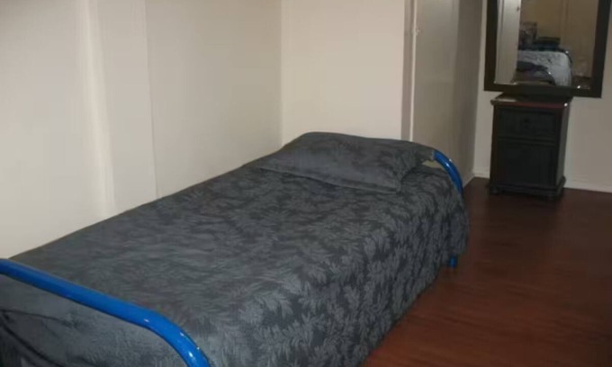 Latin Quarter Apartment | Small affordable Studio near UQAM.