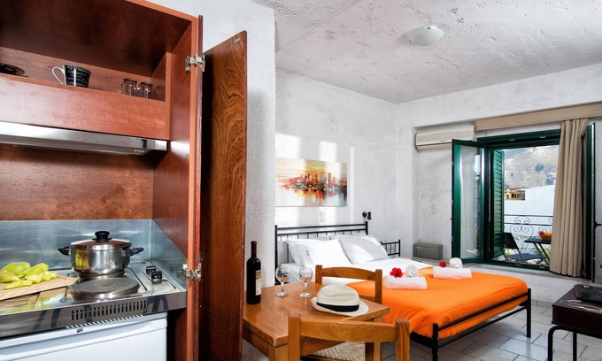Limenas Chersonisou Apartment | Small Amazing studio Mountain View