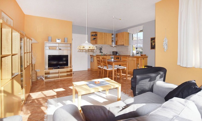 Ostseebad Prerow Apartment | Small apartment for 2 pers. in quiet location with south-east terrace in thatched house