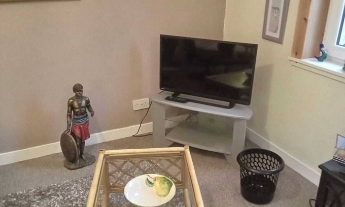 Isle of Arran House | Small Detached Cottage in Lamlash.Sleeps 2