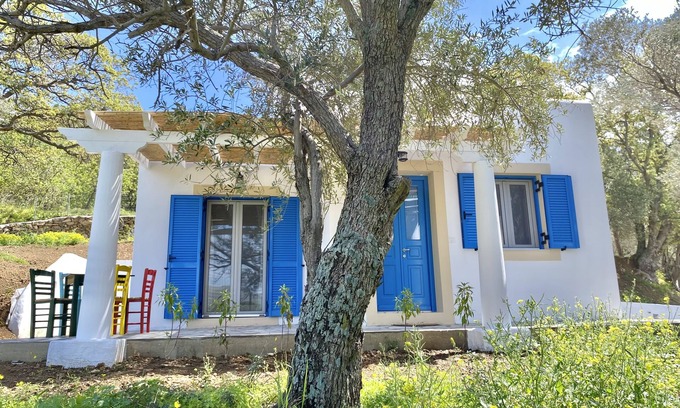Leros Villa | Small Greek Villa in Krithoni 5 minutes from beach and Agia Marina