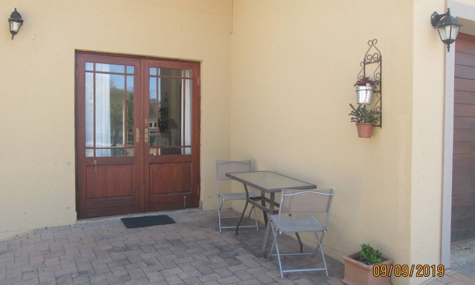 Modimolle Cottage | Small Guest Flat in Koro Creek Golf Estate