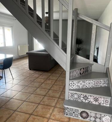 La Celle-sous-Gouzon House | Small house with garden