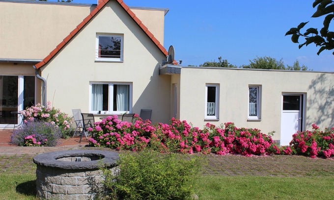 Lauterbach House | Small isolated cottage on a large meadow and orchard land