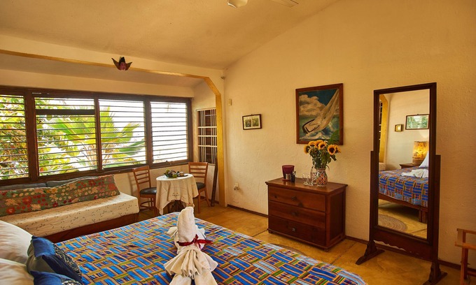 Acapulco Bed & Breakfast | Small luxury hotel, Hideaway near Acapulco on the beach