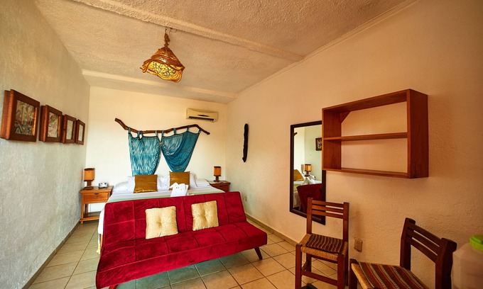 Acapulco Bed & Breakfast | Small luxury hotel, Hideaway near Acapulco on the beach