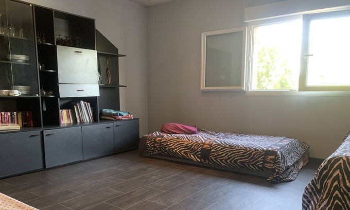 Montans Apartment | Small one-bedroom apartment of 110m2 on cleanliness of 3 hours