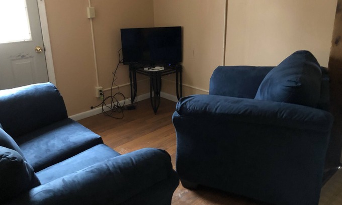 Carthage House | Small one Bedroom apt Near Fort Drum And 1000 Islandsmall 1