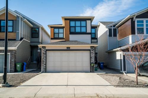 Southeast Calgary Apartment | Small Paris Two Bedrooms Basement Suite