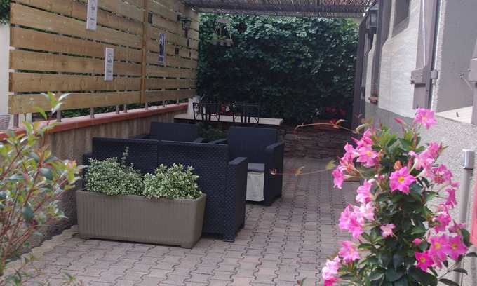 Thuir House | Small, quiet house 2 minutes' walk from Thuir town center