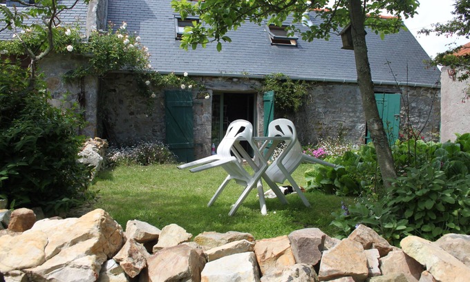 Crozon House | Small traditional penty for 2 people