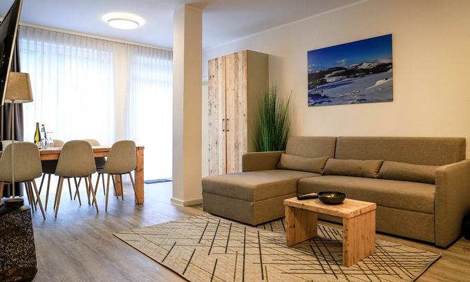 Winterberg Apartment | Smart Resorts - Haus Azur - Ferienwohnung 801 mit 2 Schlafzimmern und Terrasse,