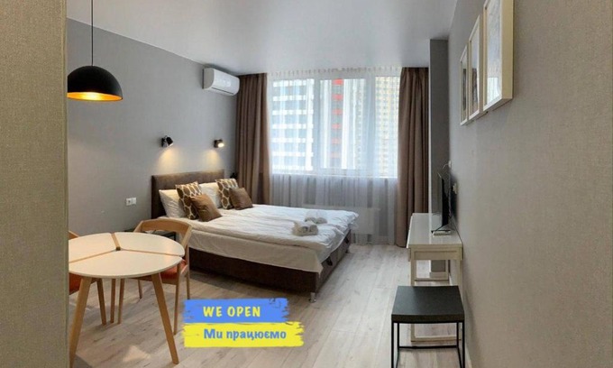 Dniprovs'kyi District Apartment | Smart Studio Levoberezhnaya