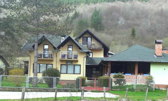 Republika Srpska Apartment | Smještaj na selu,porodica Gvozdenac
