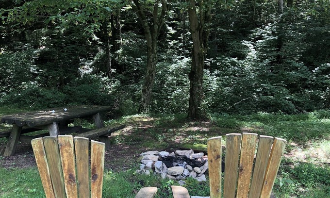 Sevierville Cabin | Smokey Mtn. Romantic Handcrafted Cabins