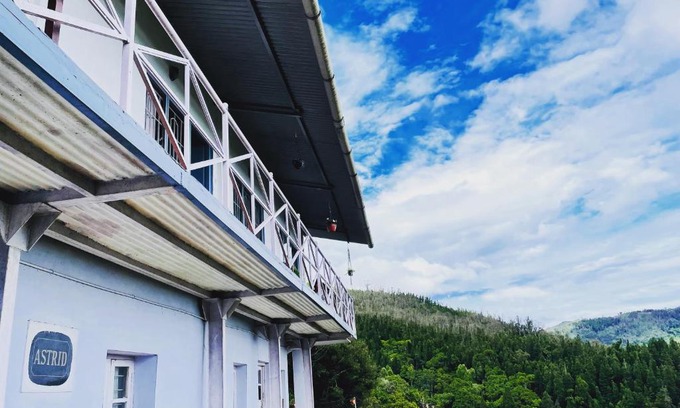 Wellington House | Smoking Hill