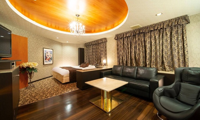 Nishinomiya Hotel | Smoking Royal Room with bath and toilet /Nishinomiya Hyōgo