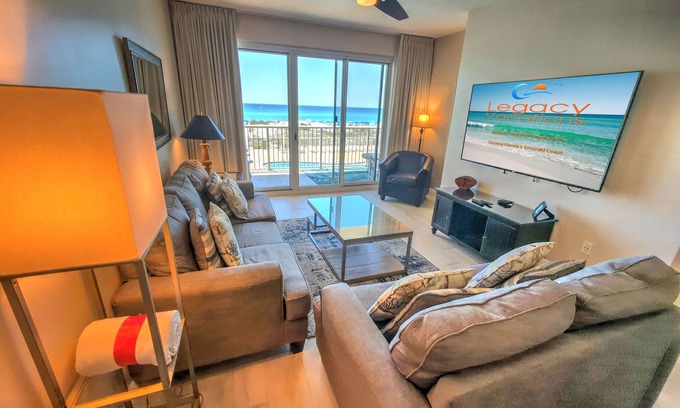 Fort Walton Beach Condo | SMP 205 - 3 Bd Beachfront Condo - Free Seasonal Beach Service!