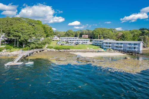 East Boothbay Hotel | Smuggler's Cove Inn