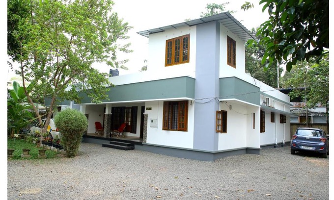 Mullakkal Bed & Breakfast | Snehatheeram Homestay