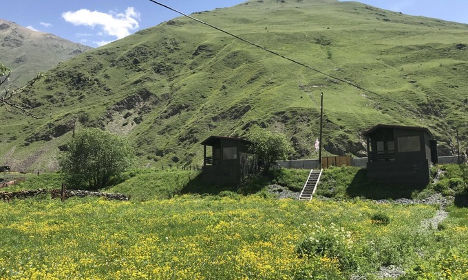 Kazbegi Cottage | Sno Cottages Twins