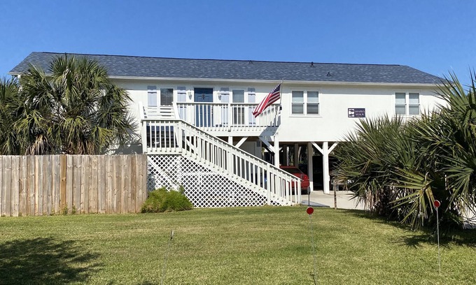 Edisto Island House | SNOWBIRD DISCOUNT! Partial OCEAN VIEW! Fenced yard bring doggo. WaterFront DOCK