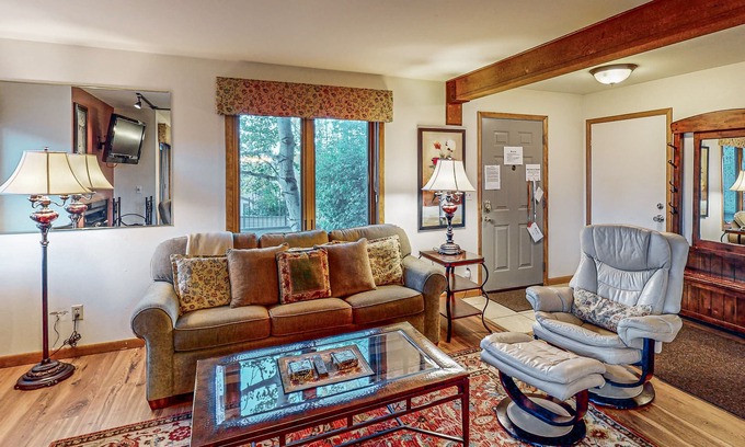Steamboat Springs Condo | Snowbird-friendly with year-round hot tub, balcony & wood fireplace