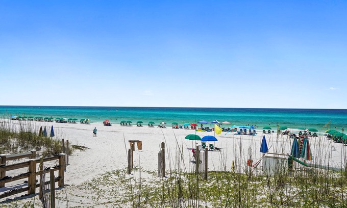 Avalon Beach Estates House | Snowbirds welcome, 10% discount for 7 days stay