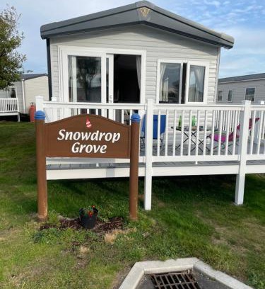 Morfa Bychan House | Snowdrop Caravan