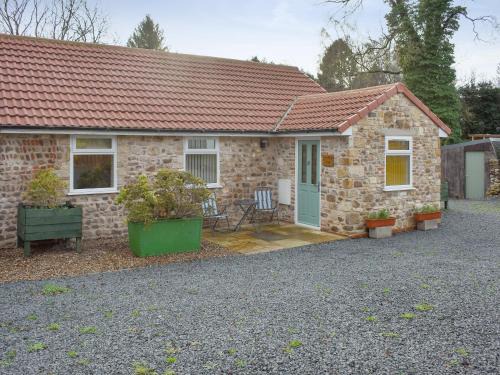 Staveley House | Snowdrop Cottage