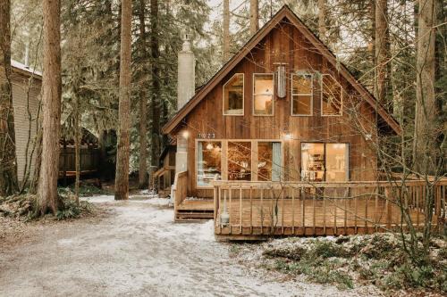 Glacier House | Snowline Cabin 35 - A-C - Pets Ok - Fireplace
