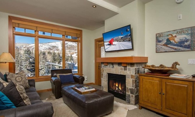 Snowmass Village Condo | Snowmass Summit Sanctuary: Premier Mountain Condo