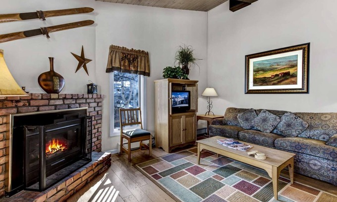 Snowmass Village Condo | Snowmass - Woodbridge Condos 17C