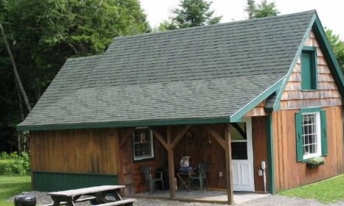 Pittsburg Cabin | Snowmobile & ATV Trail Access