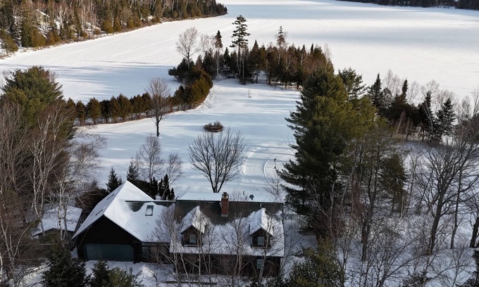 Rangeley House | Snowmobile Paradise - Direct Trail Access + Near Saddleback & Sugarloaf Ski Area