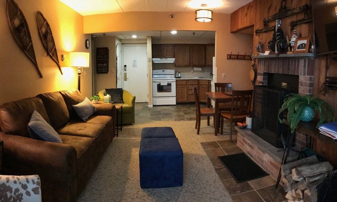 Central Vermont- Killington Condo | Snowshed & Ramshead Ski Lodges in walking distance plus shuttle service
