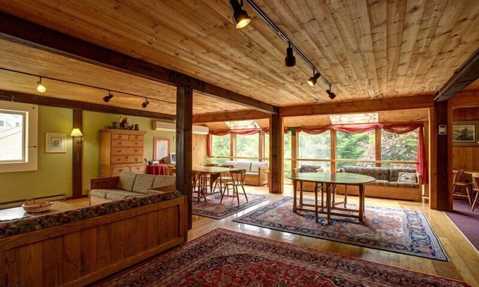 Waterville Valley Hotel | Snowy Owl Inn And Resort