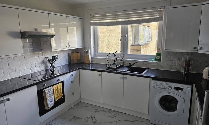 Helensburgh Apartment | Snug - Colquhoun Square Apartment