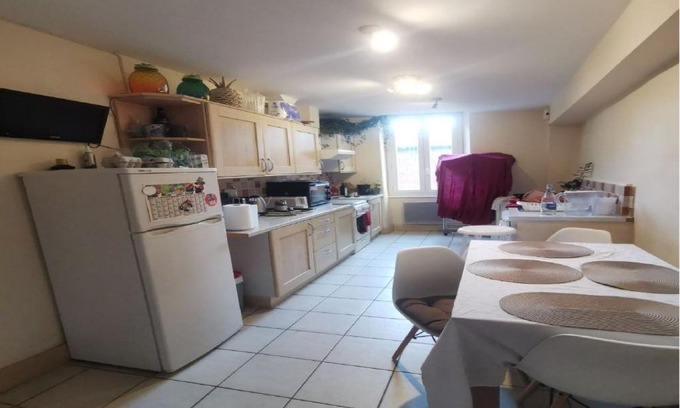 Saint-Chinian House | Snug holiday home in Saint Chinian with fireplace