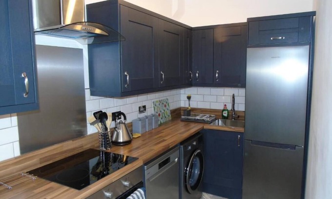 Helensburgh Apartment | Snug - Sealladh Mara Apartment