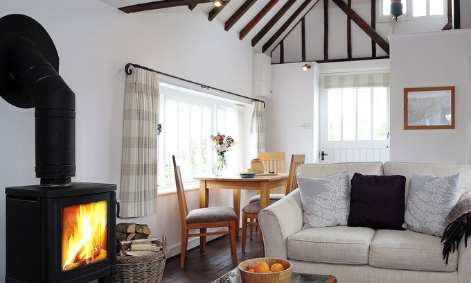 Winchelsea Cottage | Snug, traditional and romantic perfect for that weekend getaway.