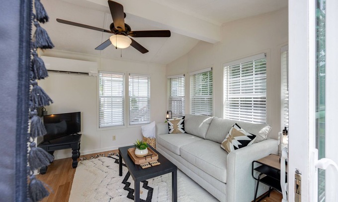 Monteagle Cottage | Snuggle Up in our Teddy Cottage! *New Listing*