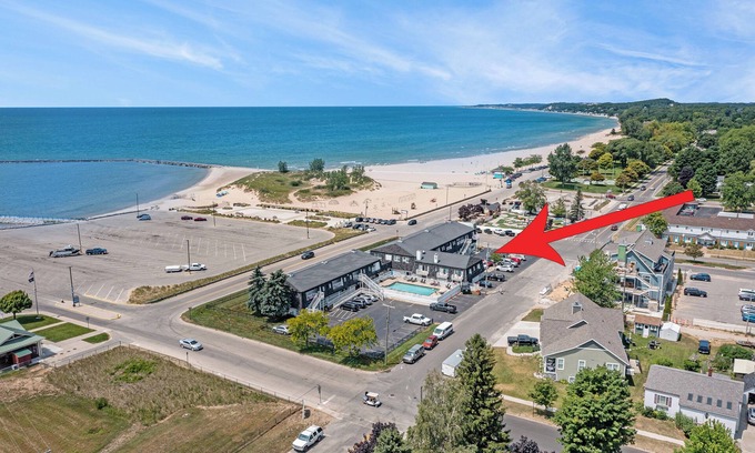 Ludington Hotel | Snyder's Shoreline Inn