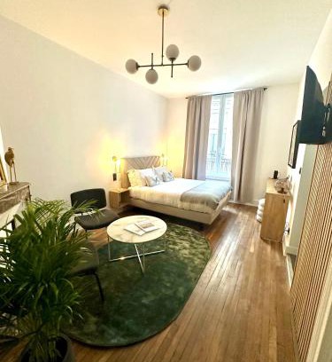 Reims City Centre Apartment | So Guest, Clou dans le fer, modern suite near cathedral