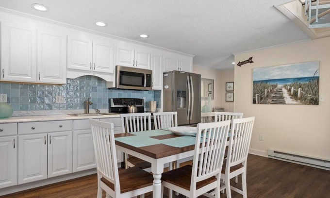Midtown Ocean City Condo | So Much Fun Within Walking Distance with this 2 BR 2 BA Unit!