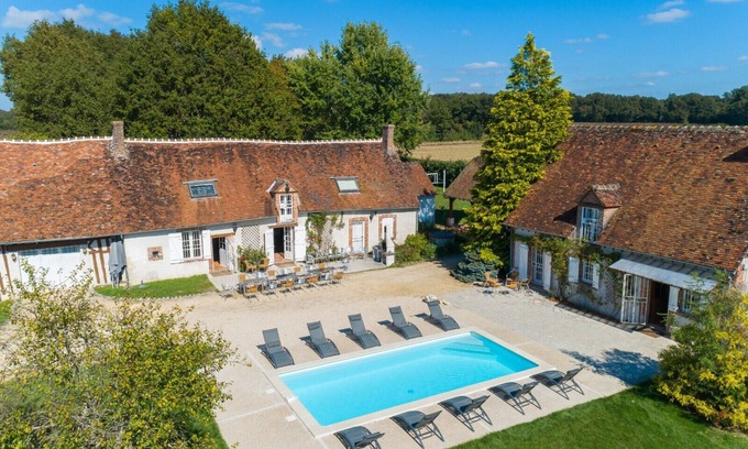 Saint-Maurice-sur-Aveyron Villa | So Villa Bergerie (45) - Heated pool - Foot - 1h30 Paris - 30 p.