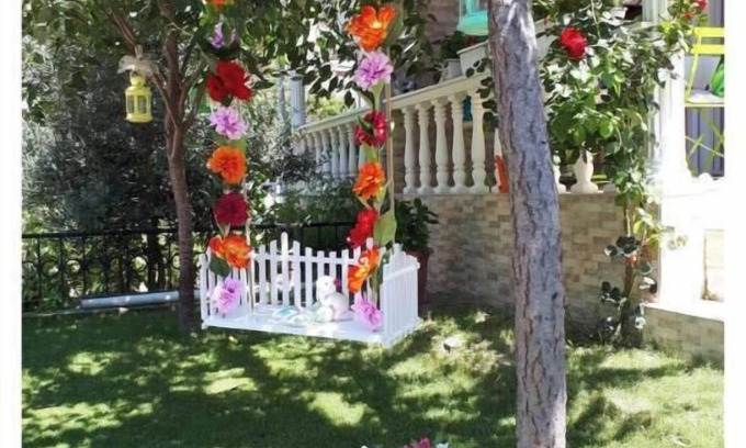 Bayraklı House | Soak up the summer in our home